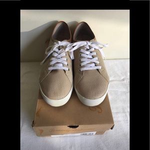 Tommy Bahama men's shoes. (Sz11.5)